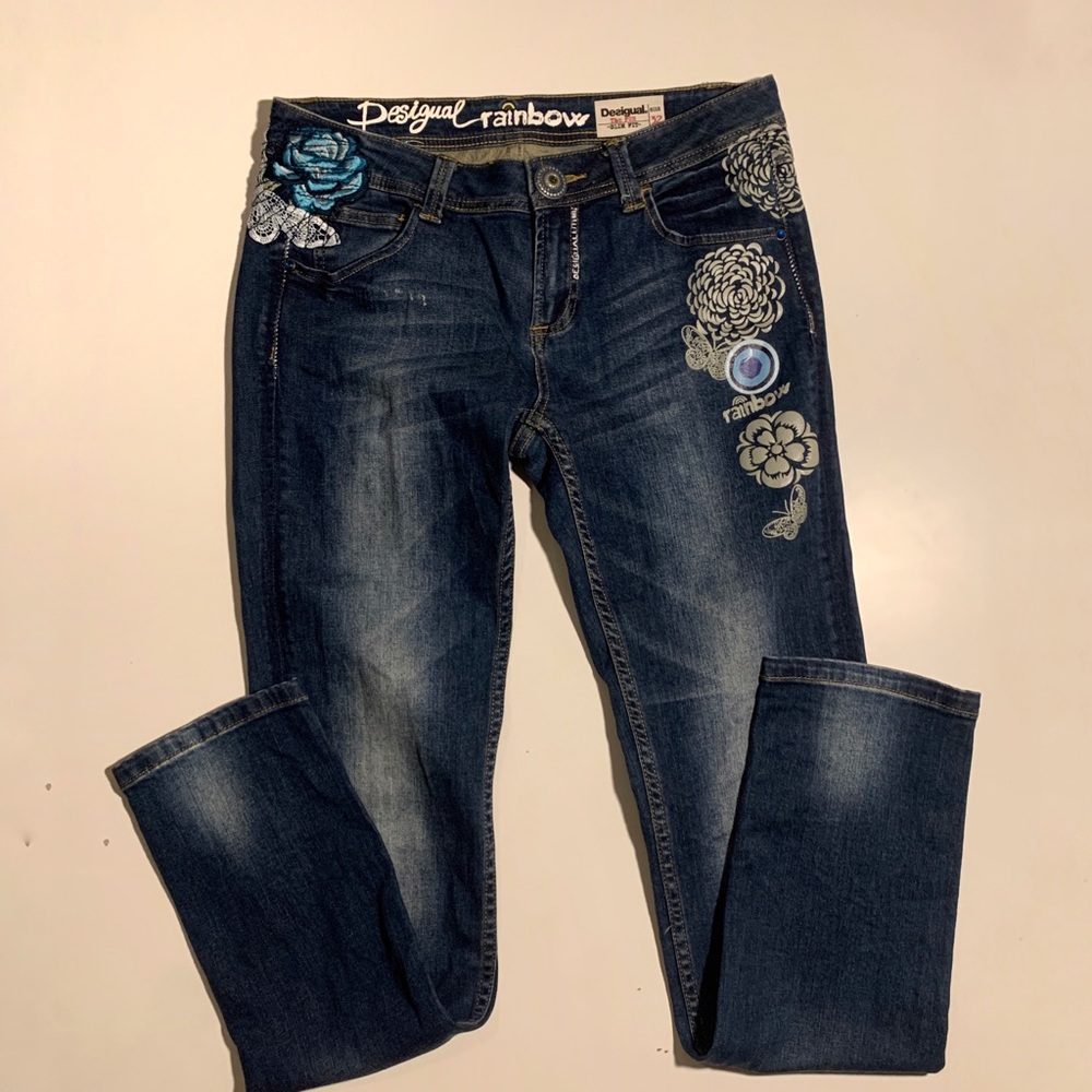 RARE Desigual Costumed Embroidered Jeans